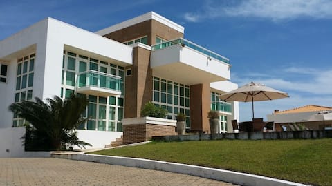 5 SUÍTES-VISTA MAR-ACESSIBILIDADE