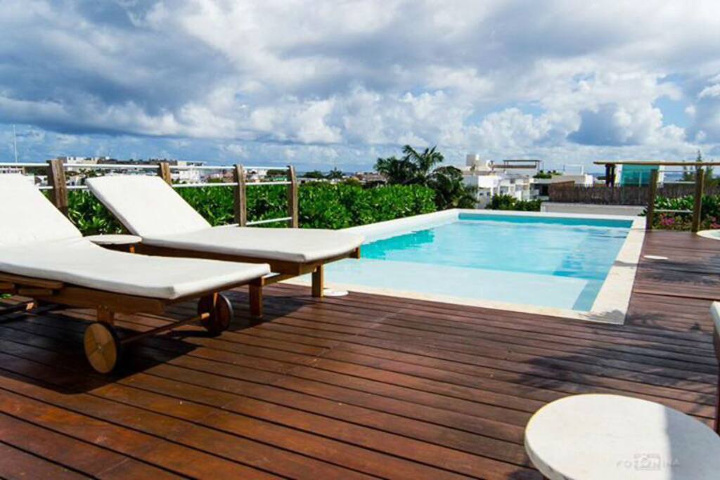 Great Pool to Enjoy the sun.