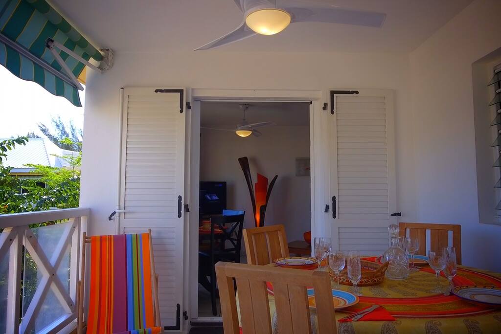 Le coin repas varangue vous invite à la détente