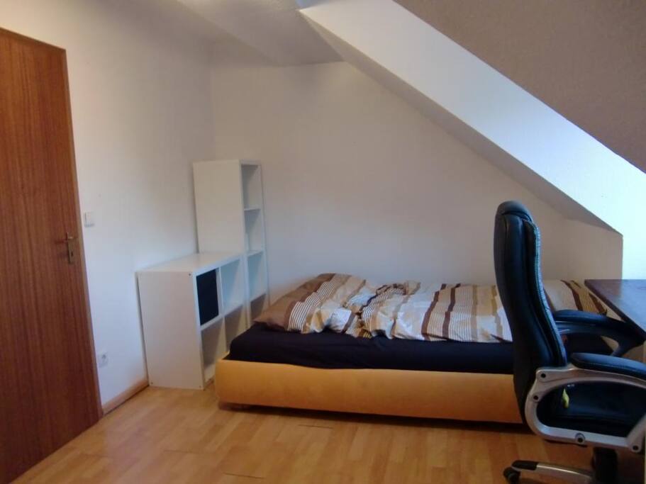 the airbnb-room 2