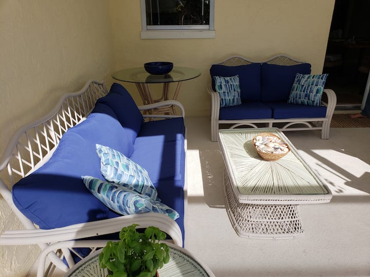 Beautiful 2BR home, heated salt pool