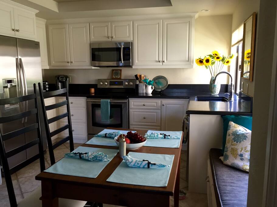 New Kitchen plus breakfast nook