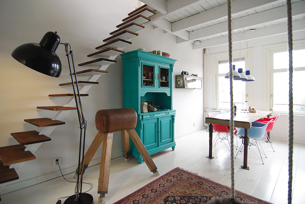 Third floor stairway