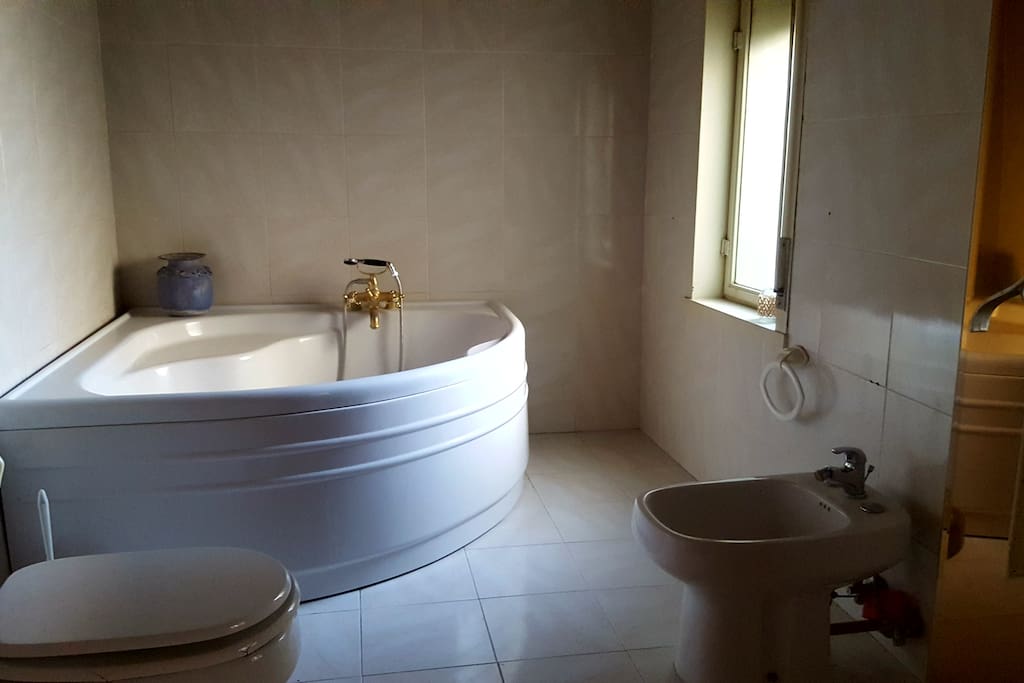 bagno con vasca