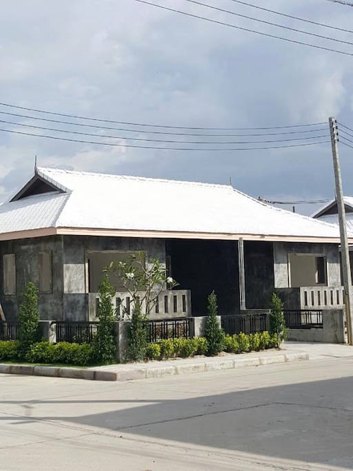 Twin House : 2 Bedroom
(84 Sq.m.)