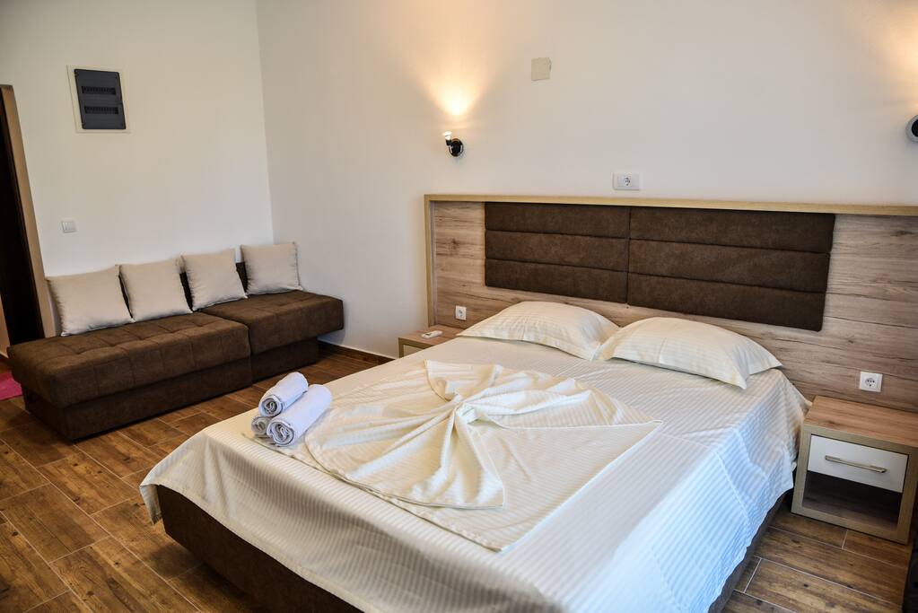 Deluxe studio Room