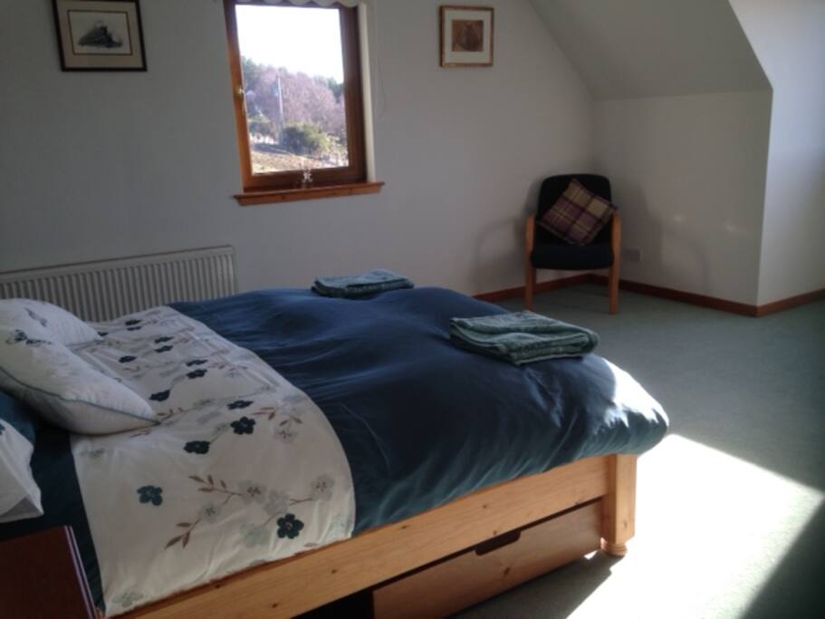 spacious room - spectacular views