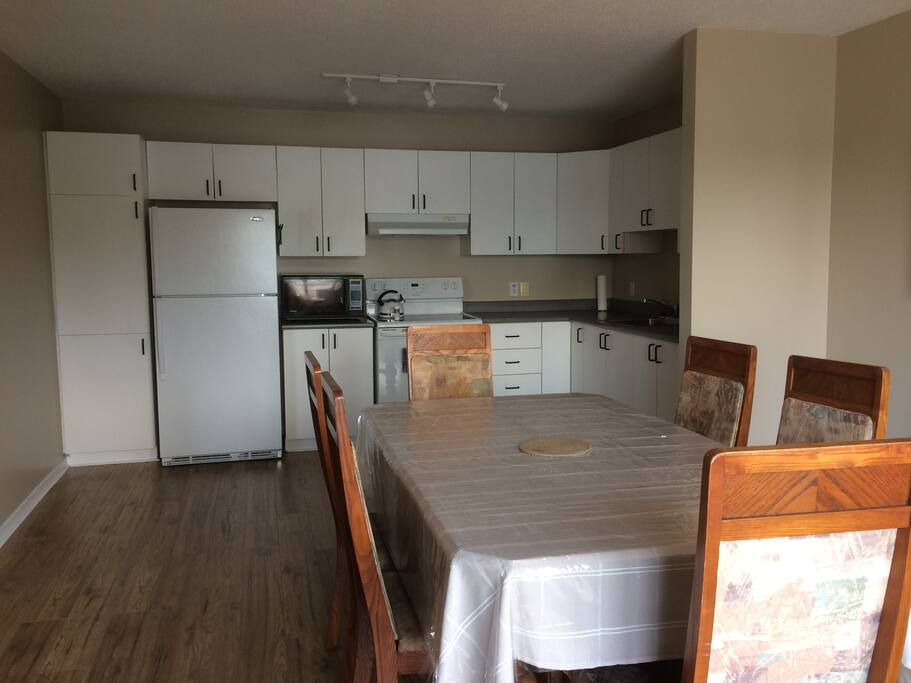 Large kitchen with work station which makes it ideal for larger groups