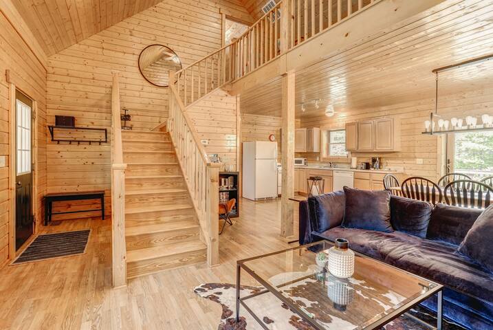 Blue Moon Log Cabin Hot Tub And Walk To River Cabins For Rent