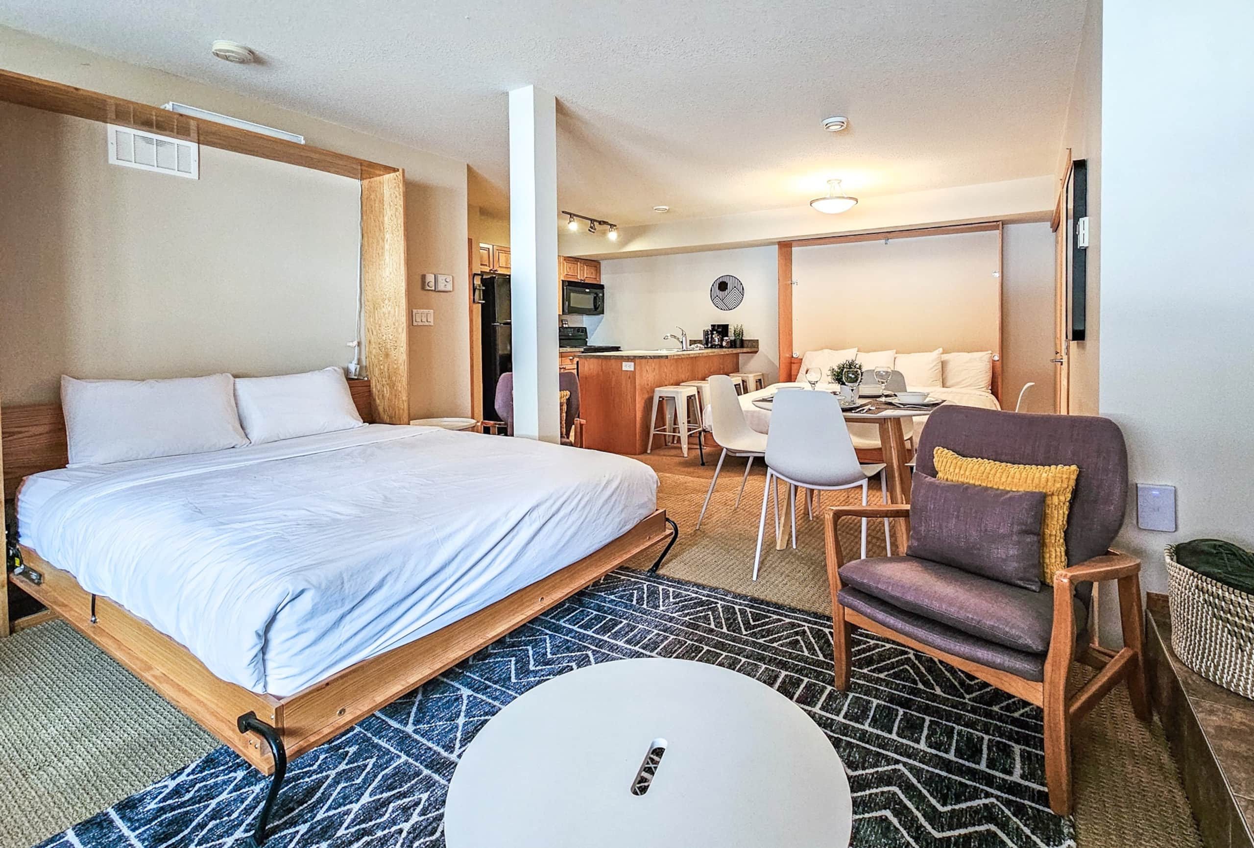 Beautiful Horsethief Studio with two Murphy beds - Photo 10