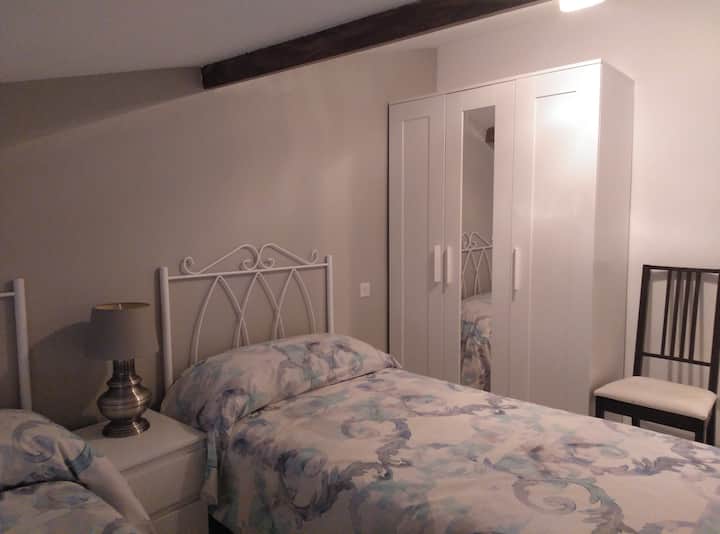 ДВОКРЕВЕТНИ СОБИ 