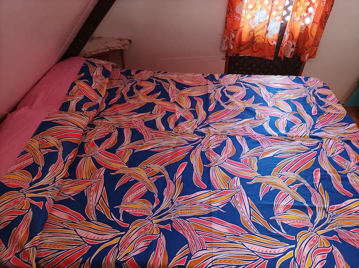 ميزانين: سرير مزدوج