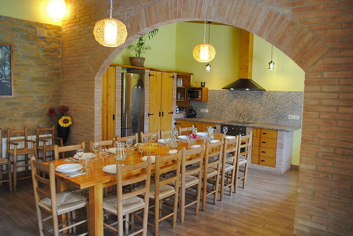 Ground floor house with private pool, 2km Banyoles gallery image 4