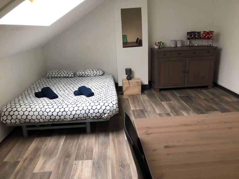 Bedroom 2 with closet ( free coffee, tea and Candy )