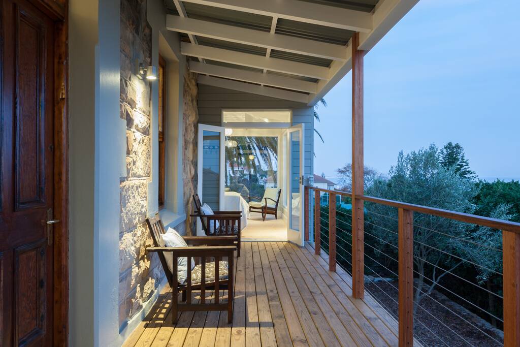 Views extend across the bay, to Kalk Bay Harbour and to Surfer's Corner inMuizenberg