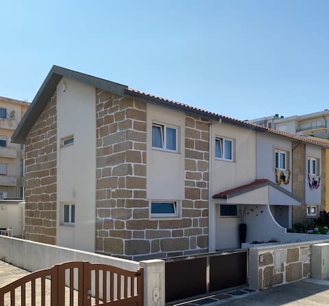 Top Airbnb: Holiday Home at Vila do Conde Beach em Vila Do Conde