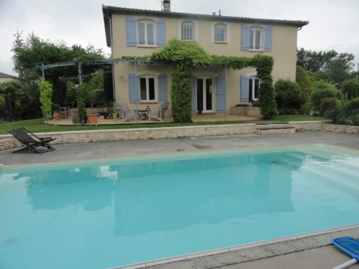 5ch + Piscine - Autoroute (5mn) & Toulouse (20mn)