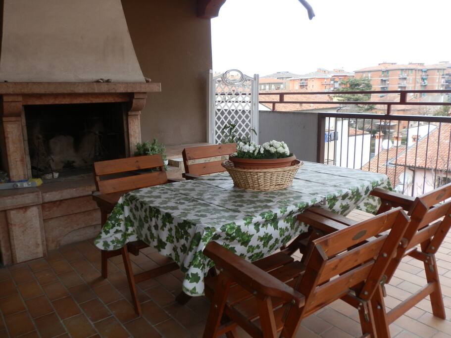 terrazzo con camino
