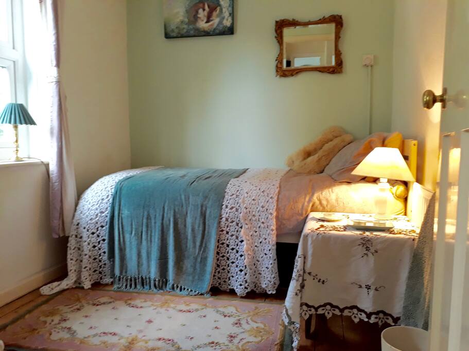 Single bedroom