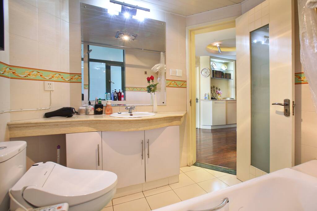 卫生间 Bathroom