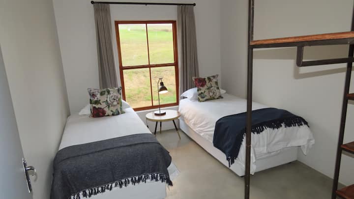 საძინებელი 4