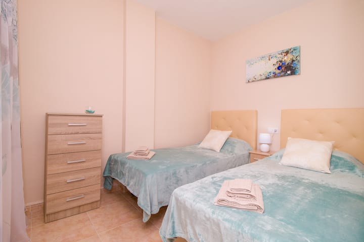 Schlafzimmer 2