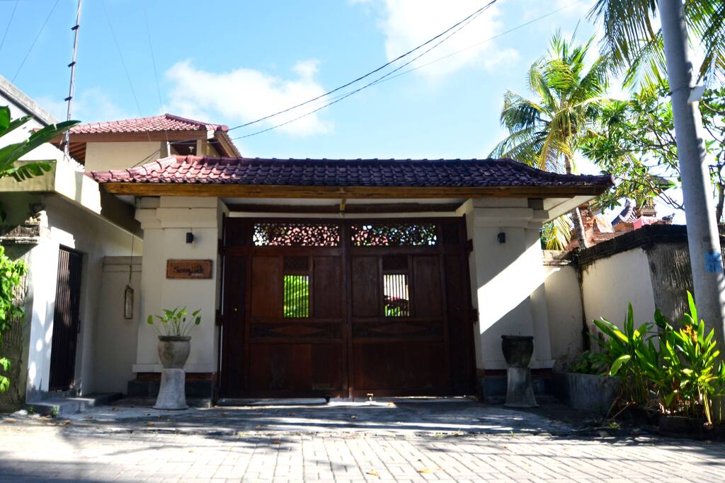 Front of Sunny Side seminyak