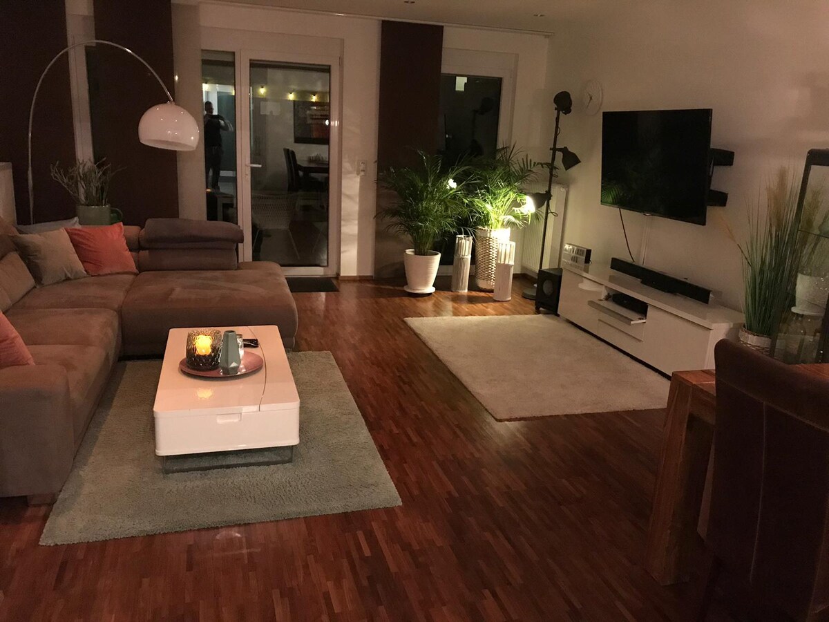 Top Airbnb: Cozy house close to the fair in Mittelfeld