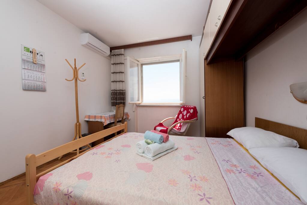Beedroom