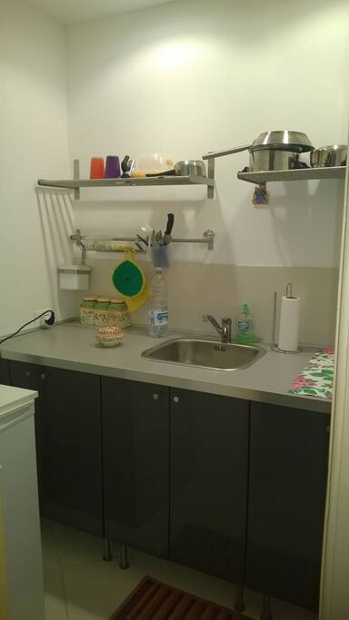 Cucina con piano cottura- Kitchen with all comforts