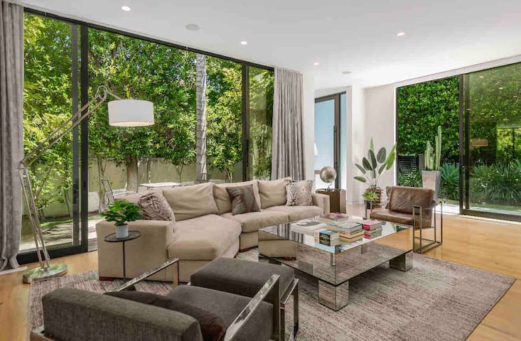 Top 5% Home. Walk to Dine & Shop. Gated. Private. gallery image 2