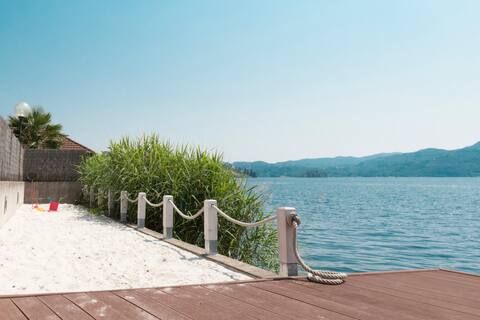 "LA PLAYA" Villa: private beach and sport included