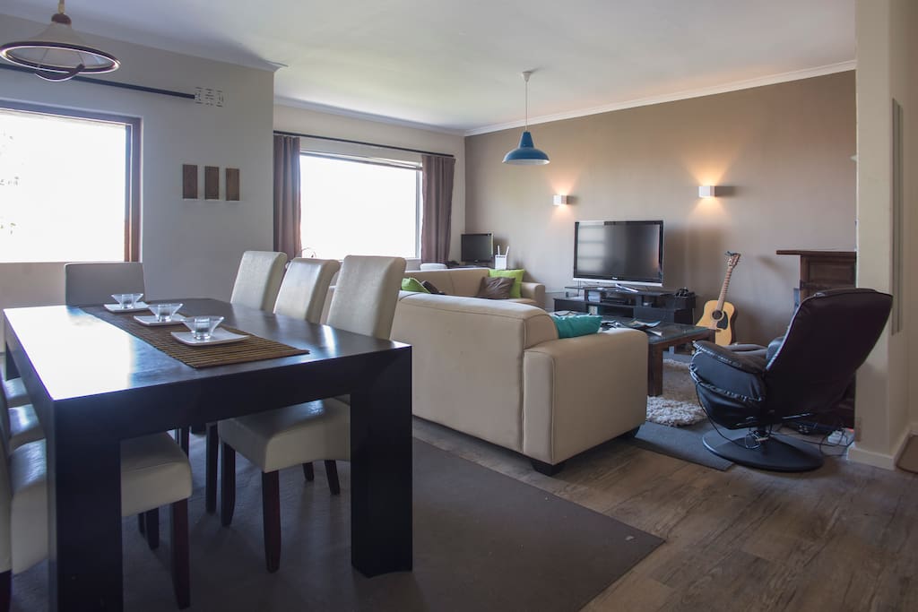 open plan dining-lounge area