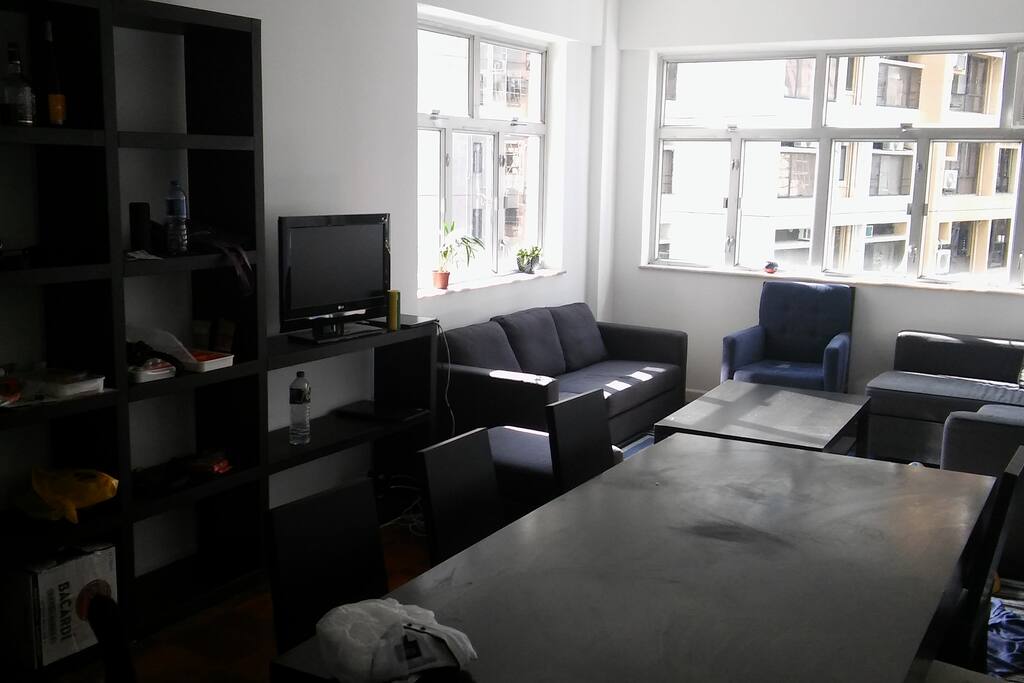 Spacious living room
