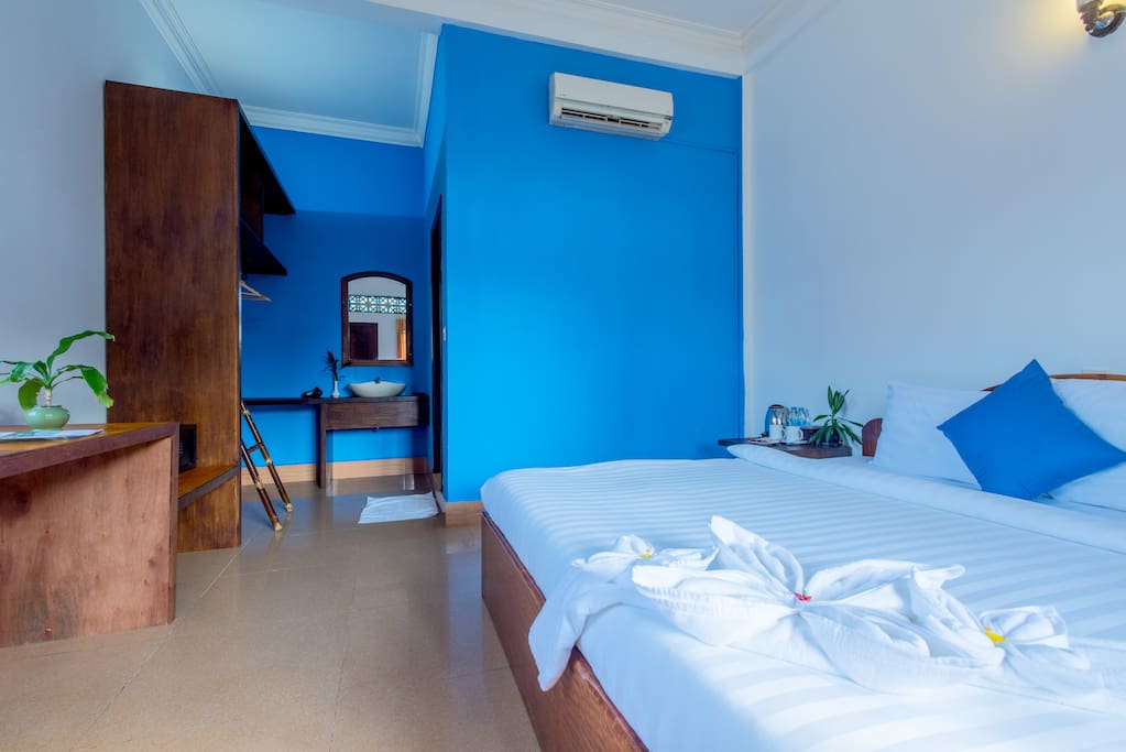 Superior Pool View simply feature with space to provide a comfortable couch seating inside and private view overlooking pool and greenery. Rooms are equipped with twin or king sized bed.