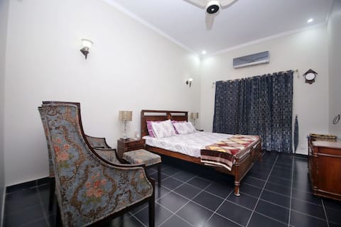 Fully furnished upper portion