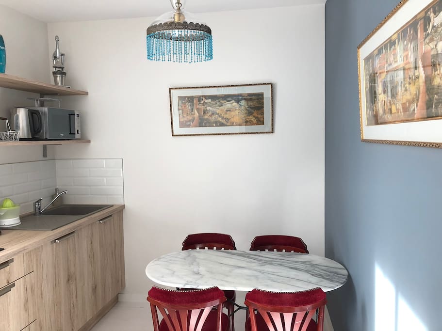 Cuisine commune aux 2 chambres
