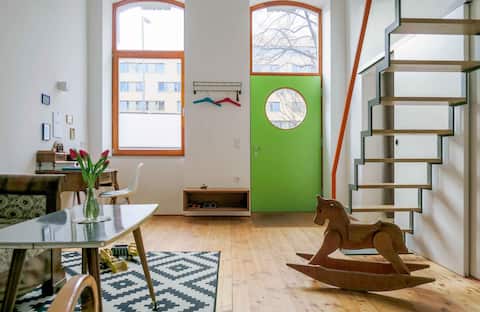 Top performing Airbnb: Praterloft 35 (WU Campus, Mass) in Leopoldstadt