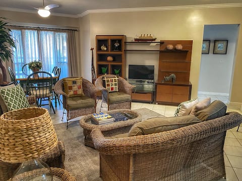 Apartment Praia Mariscal. A block from the sea!!