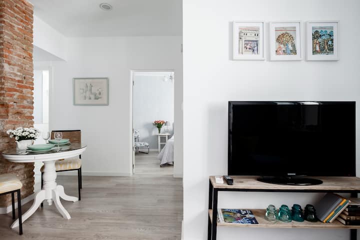 Acogedor Apartamento Histórico Junto Al Aeropuerto - Pinos Puente