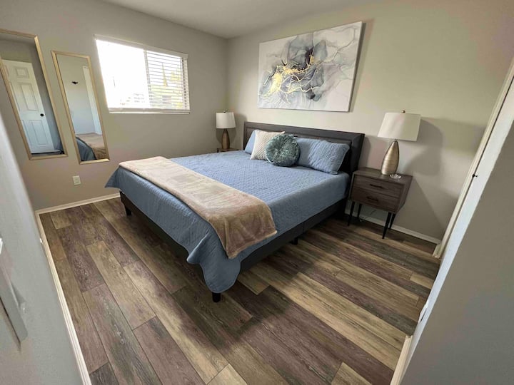 Dhoma e tretë e gjumit, krevat dopio "king"