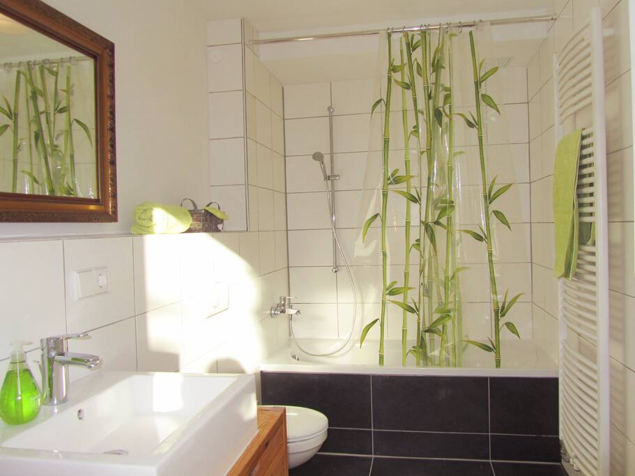 Badewanne, Design-Handtuch-Heizkörper