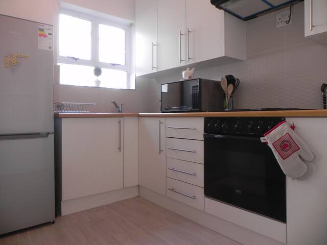 City & harbour view apartment gallery image 2