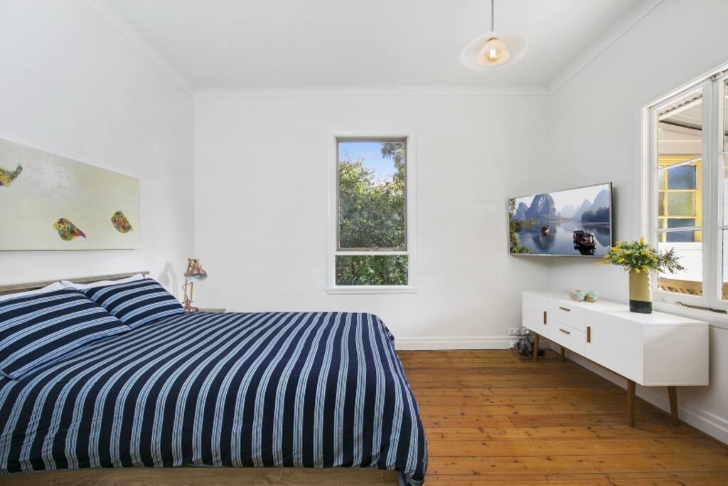 bedroom #1 QUEEN - all the space you need