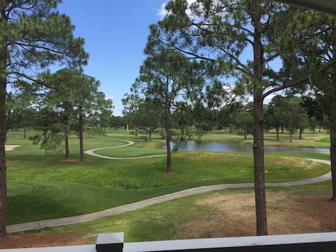 Successful Airbnb property: 2 BR CONDO WITH STUNNING VIEWS OF THE GOLF COURSE. in Myrtle Beach