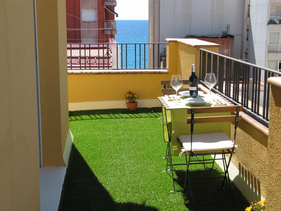 Terraza y mar
