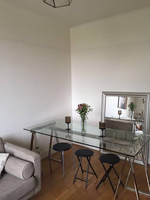 Table a manger jusqu'a 6 personnes
