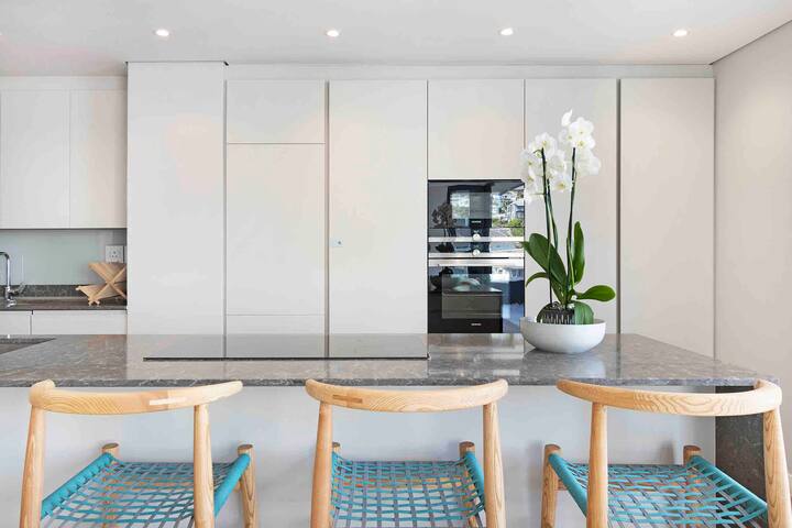 35 On Main Penthouse gallery image 5