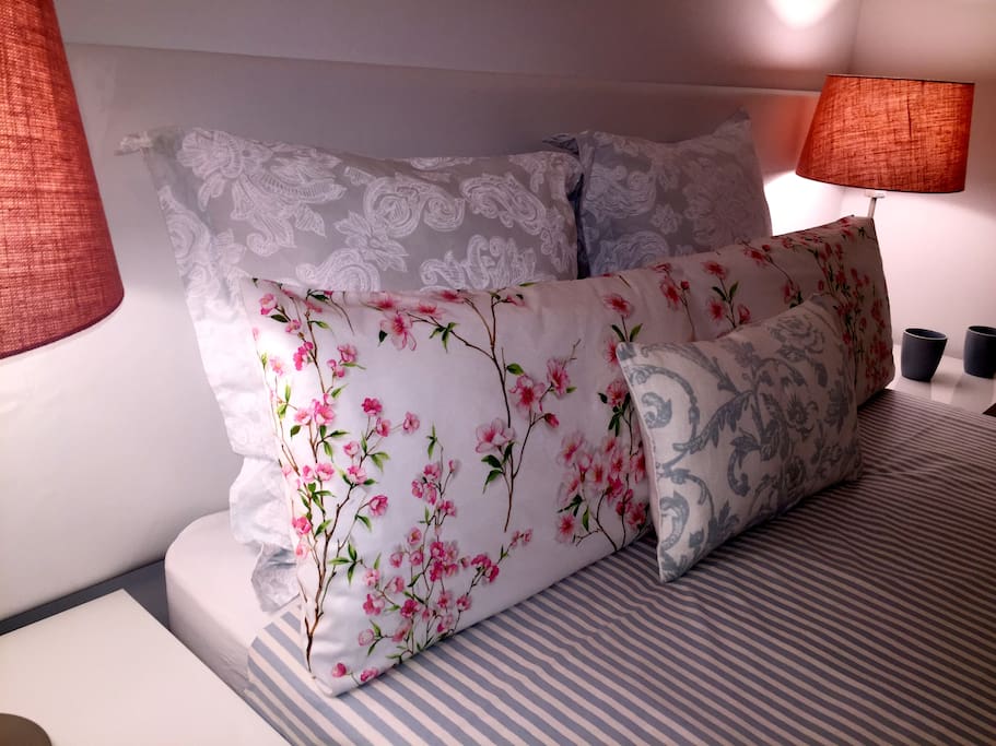 cotton bed clothes.