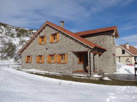 Chalet in ski resort